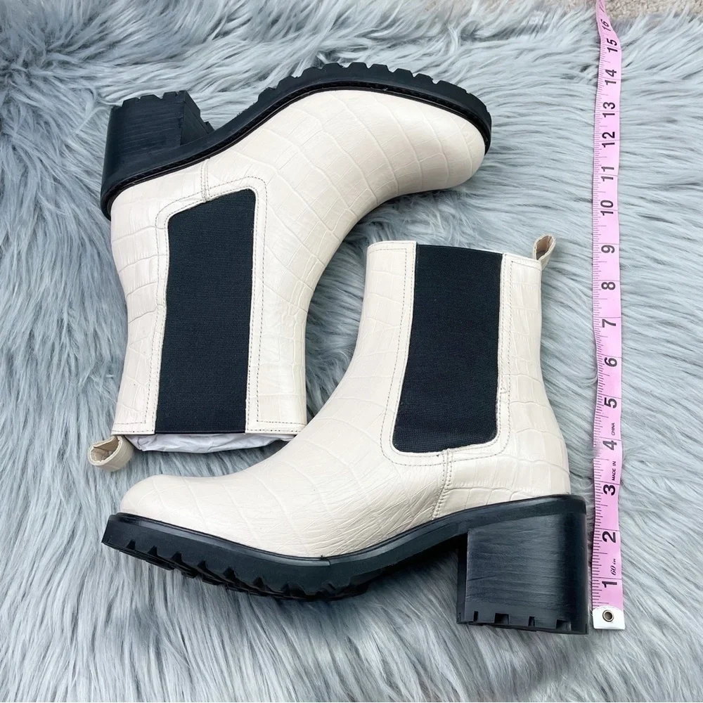 New Seychelles FarFetched Leather Chelsea Lug Boots in Cream